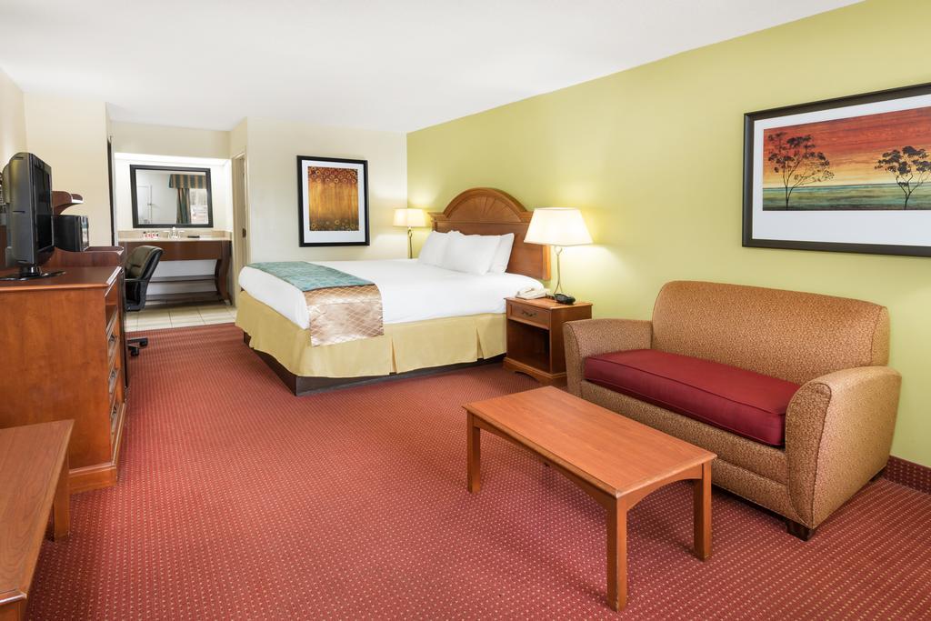 Baymont By Wyndham Orangeburg North Hotel Exterior photo