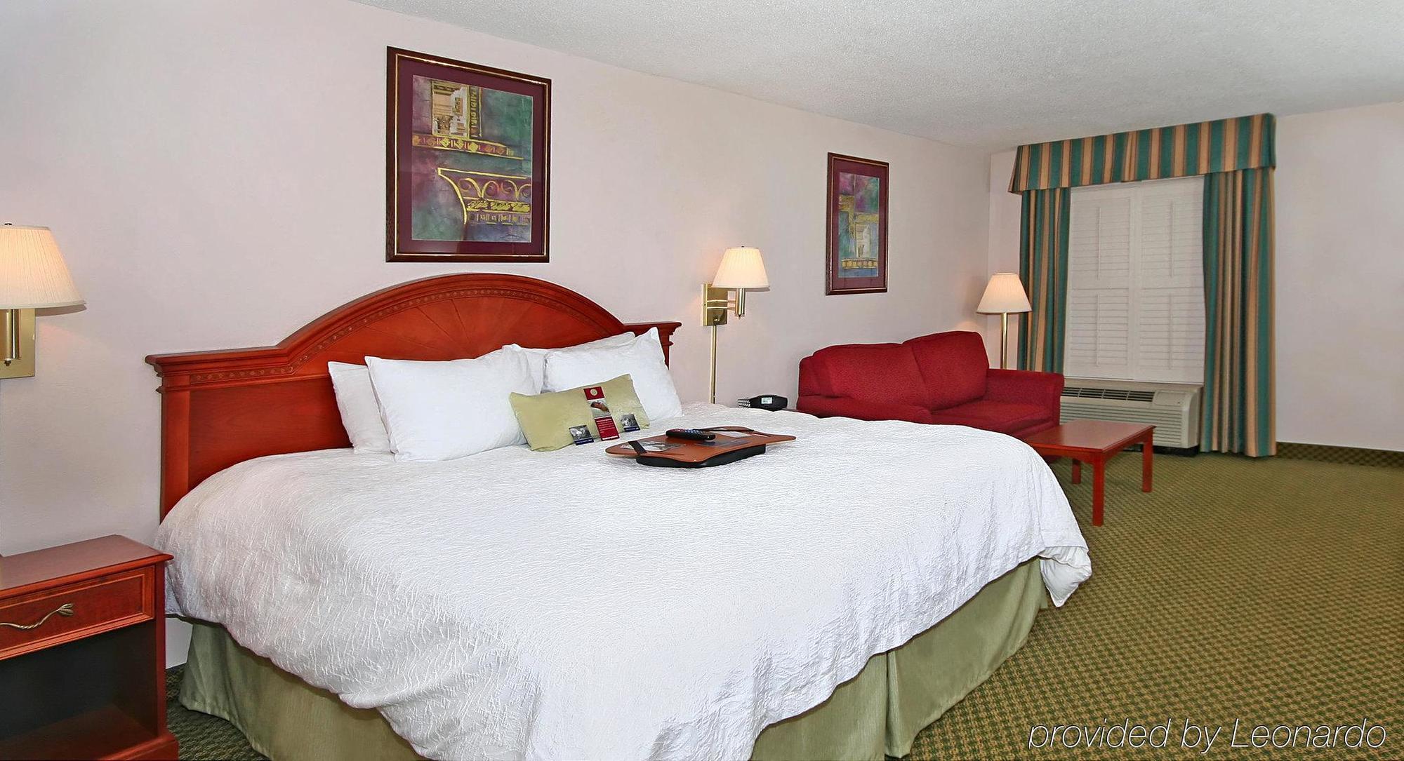 Baymont By Wyndham Orangeburg North Hotel Exterior photo
