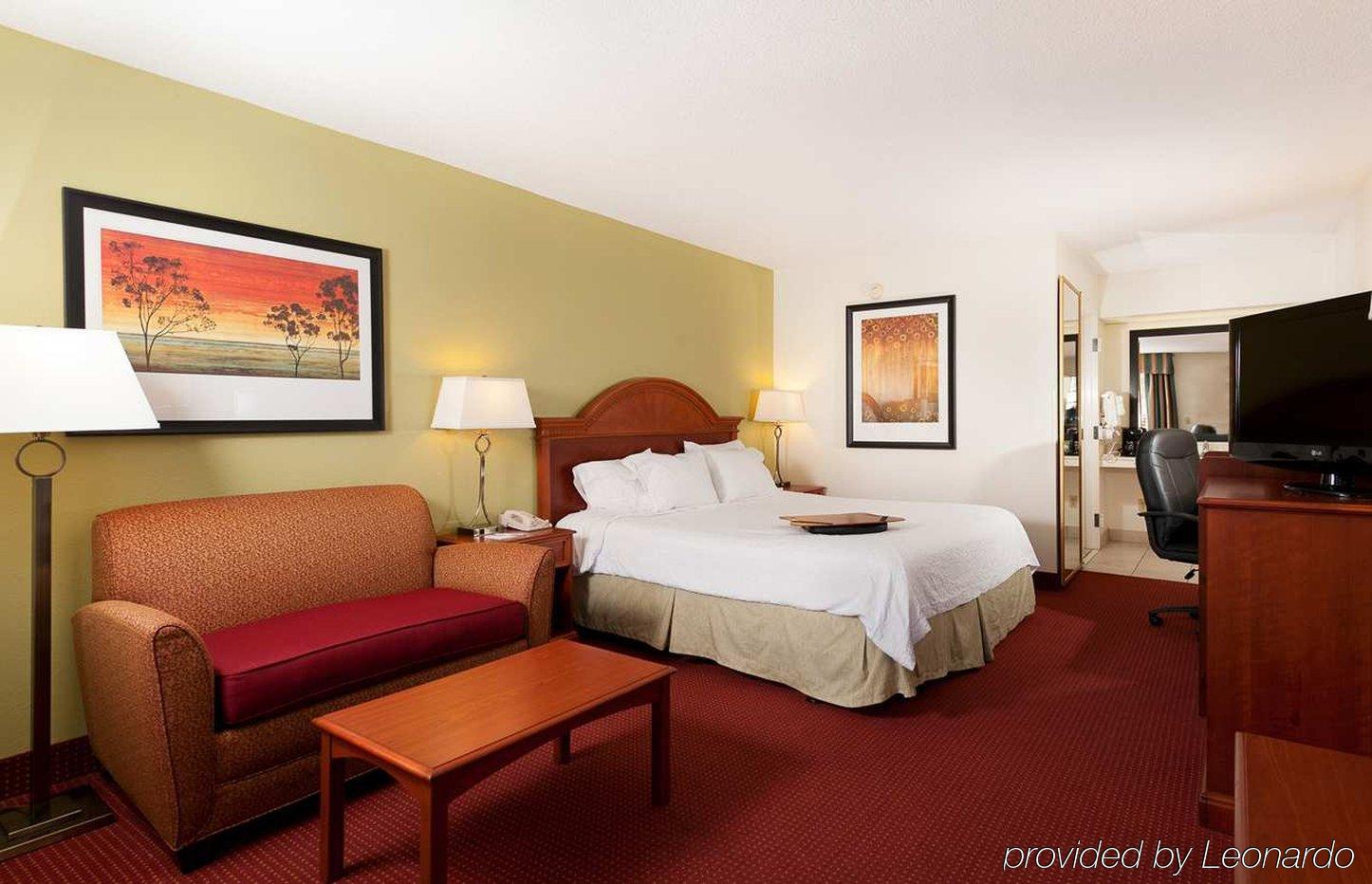 Baymont By Wyndham Orangeburg North Hotel Exterior photo