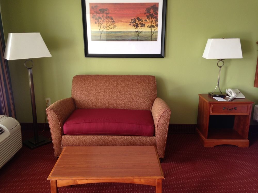 Baymont By Wyndham Orangeburg North Hotel Exterior photo