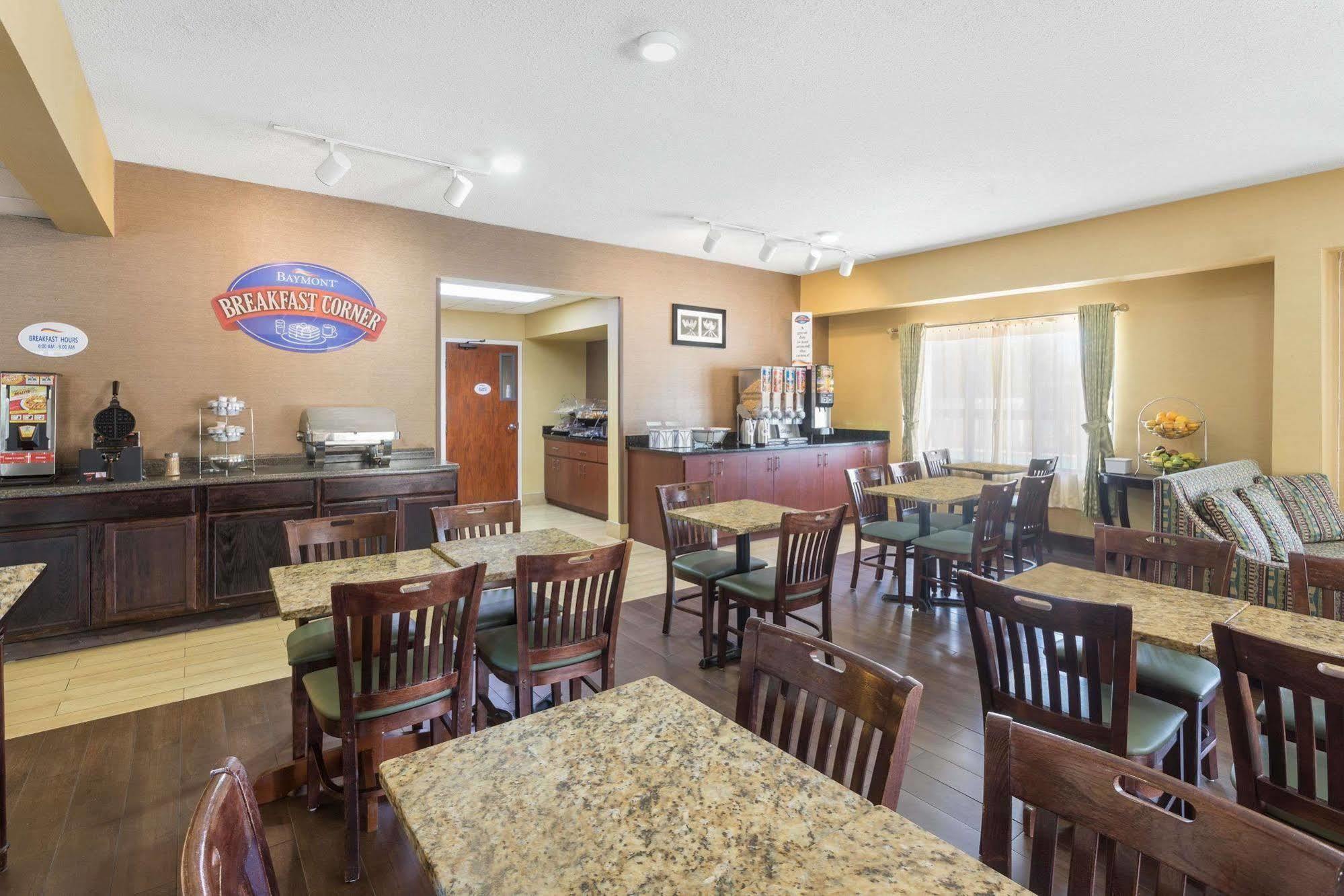 Baymont By Wyndham Orangeburg North Hotel Exterior photo