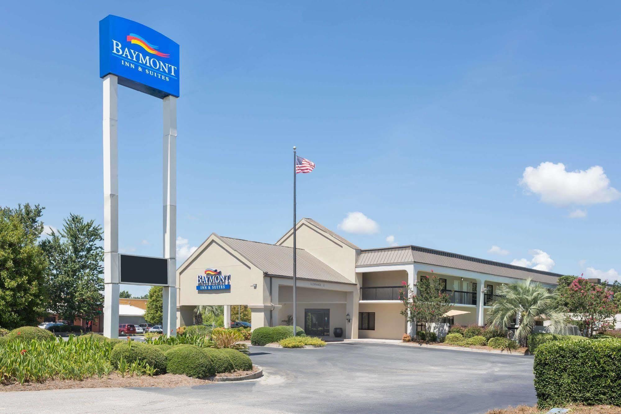 Baymont By Wyndham Orangeburg North Hotel Exterior photo